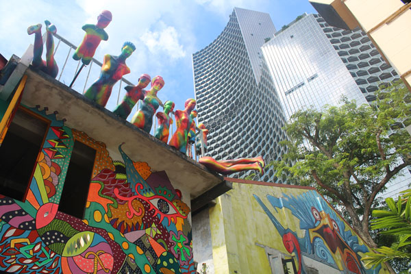 Calle multicolor en Singapur